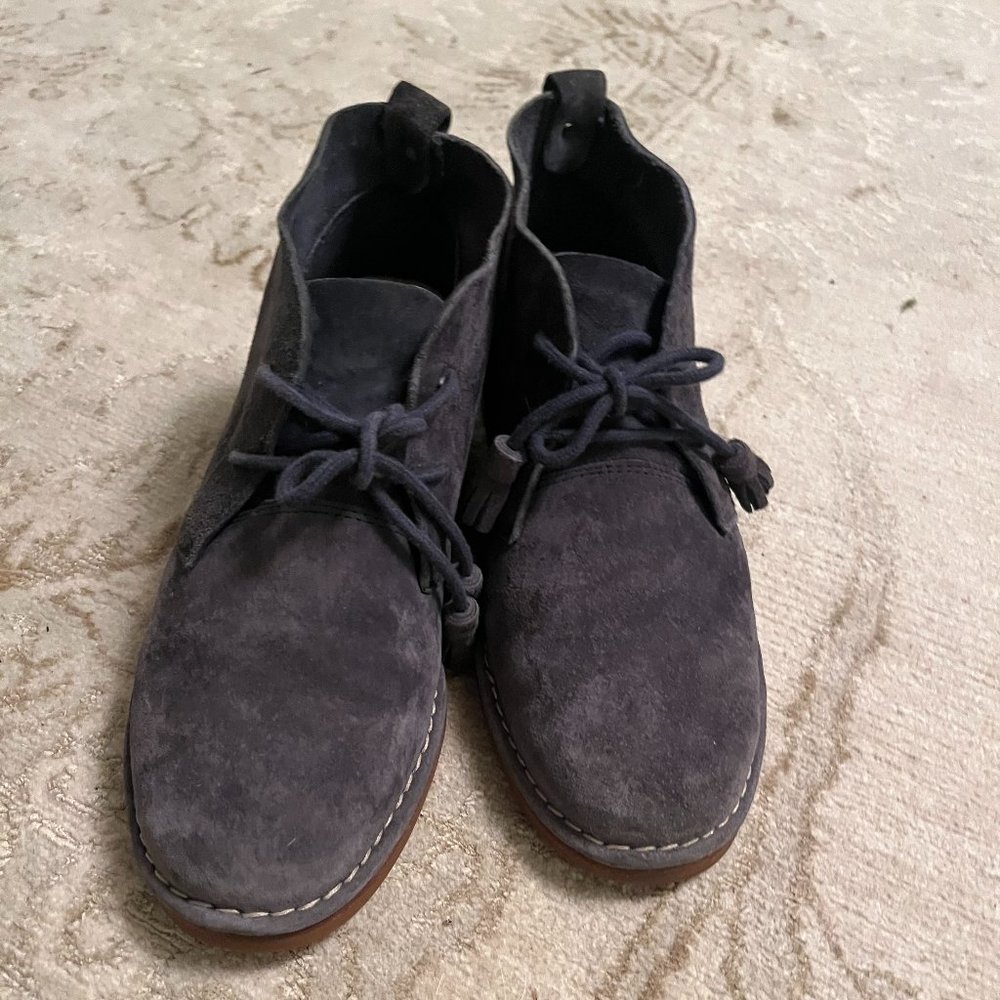 Hush Puppies suede chukka boots